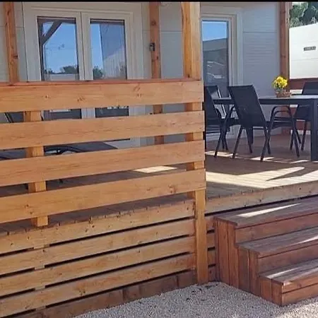 Mobile Homes Eco Porat, 度假居 *