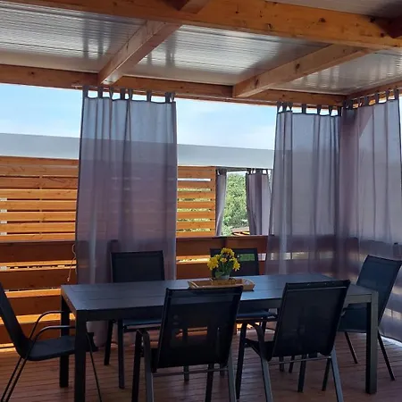 度假居 Mobile Homes Eco Porat, 德拉格