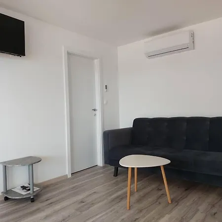 度假居 Mobile Homes Eco Porat, 德拉格